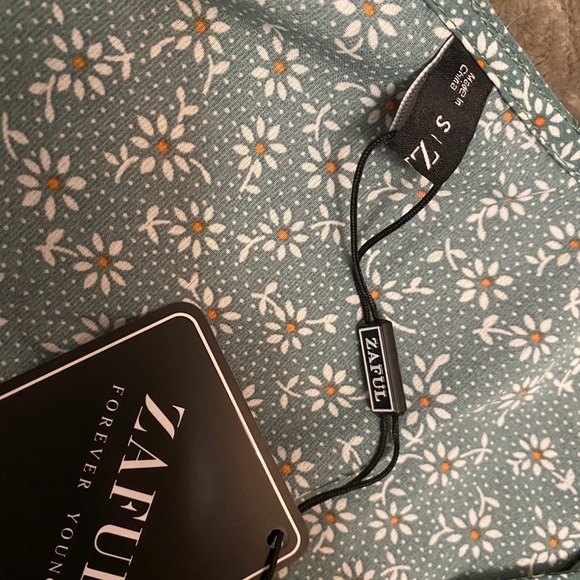 Floral blouse - Picture 2 of 2